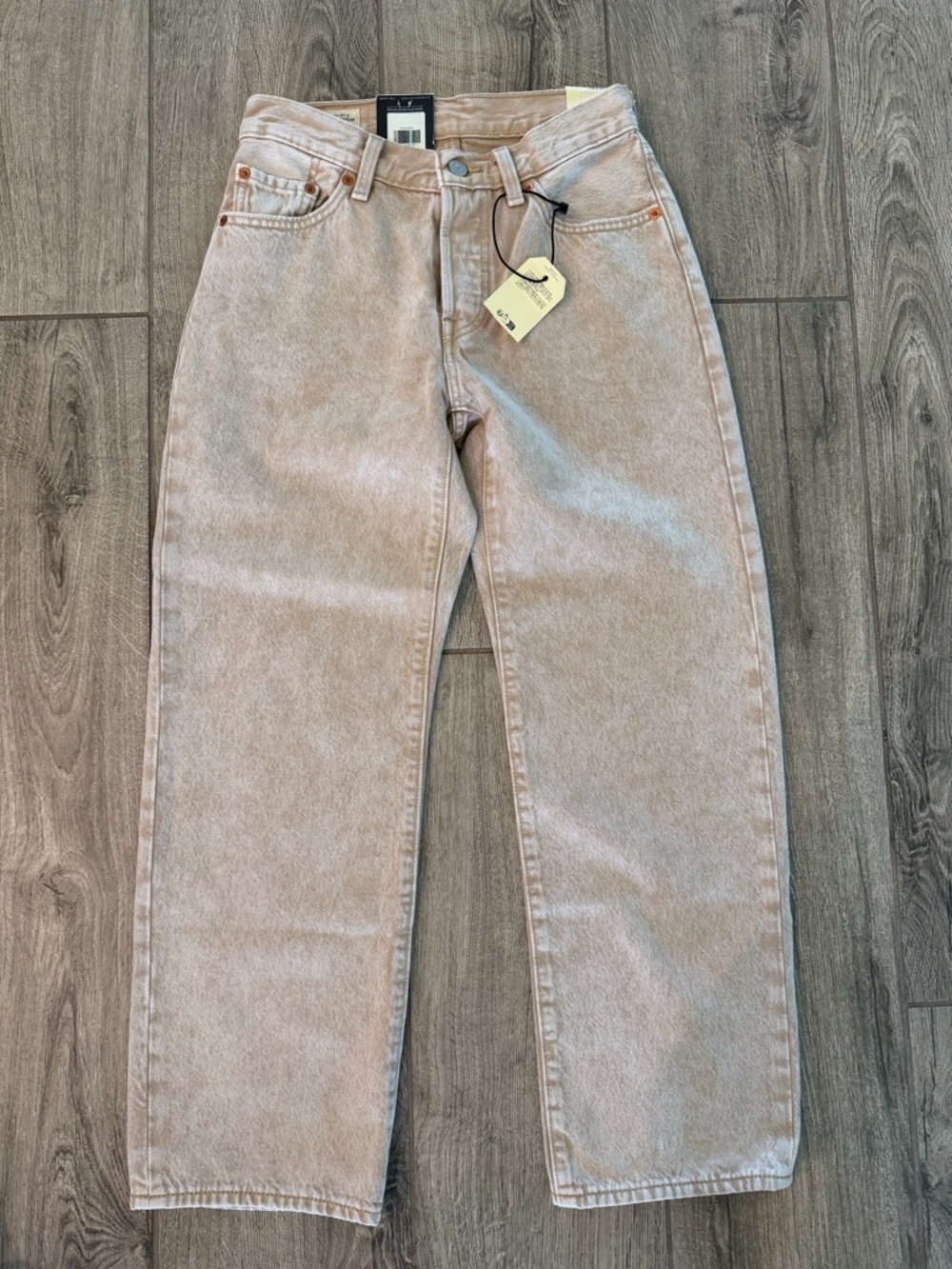 Levi’s mid rise 90’s ankle Jean